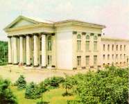 Grozny_old_biblioteka_Chehova_1.jpg